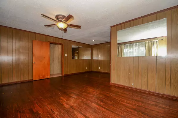 Houston, TX 77022,142 Victoria DR