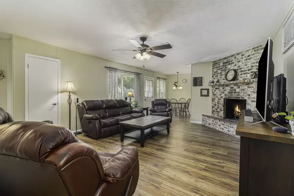 Houston, TX 77062,979 Buoy RD