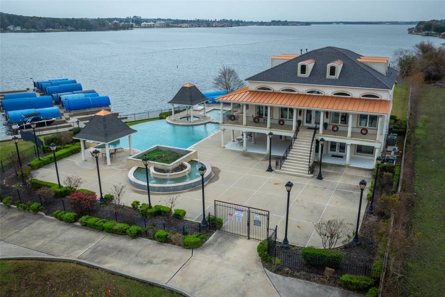 12892 French Quarter DR, Willis, TX 77318