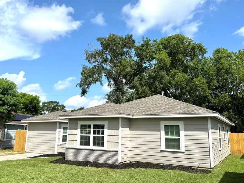 1106 Aubert ST, Houston, TX 77017