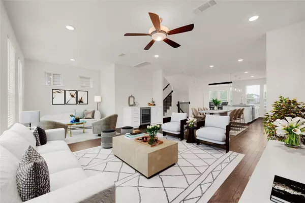 1909 Monaco Memorial LN, Houston, TX 77043