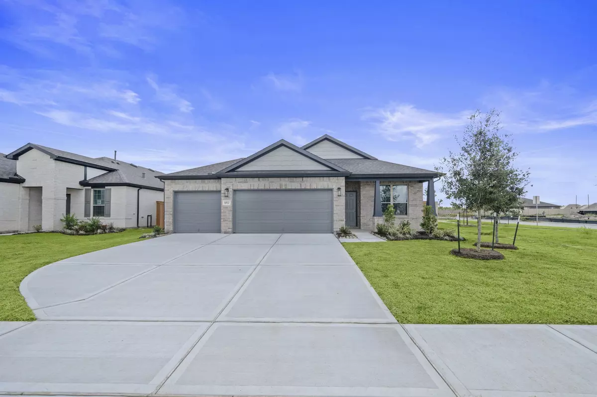 Dayton, TX 77535,1002 S Oakhurst DR