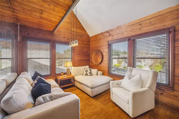 Houston, TX 77350,505 Harvard ST #4