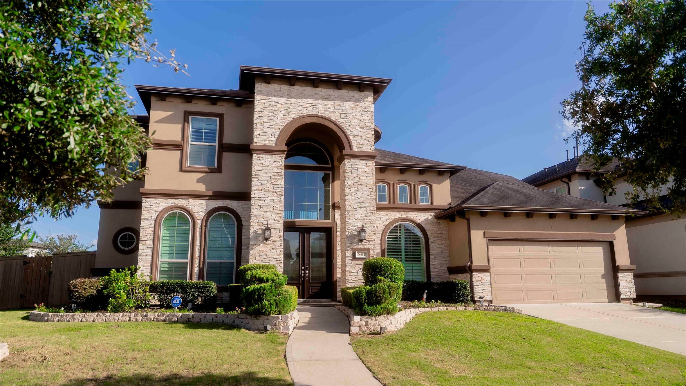 6411 Tarrion Bay LN, Sugar Land, TX 77479