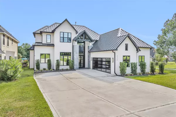 233 Blue Heron DR, Montgomery, TX 77316