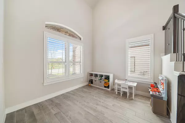 Friendswood, TX 77546,2553 Austin TRL