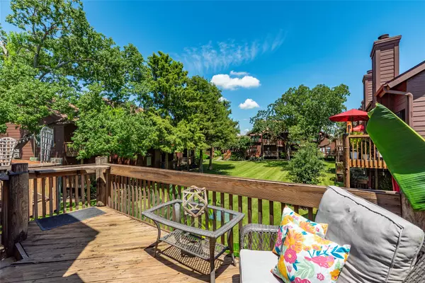 723 Davis RD, League City, TX 77573