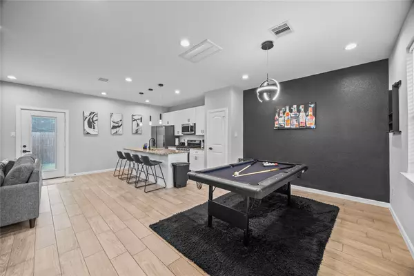 Houston, TX 77088,7418 Mount ST