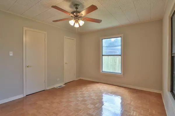 La Marque, TX 77568,2803 N Houston DR