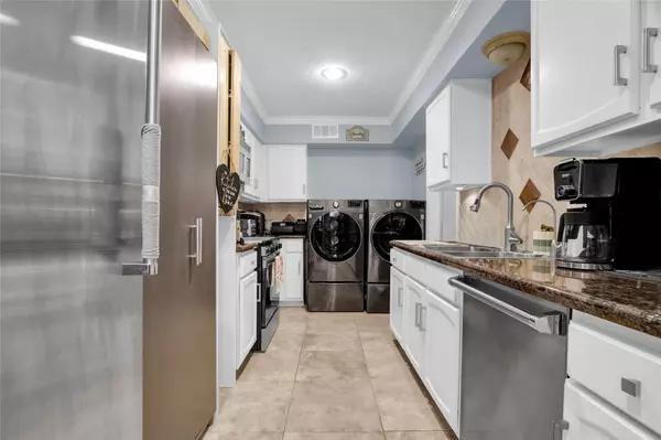 Houston, TX 77024,351 N Post Oak LN #610