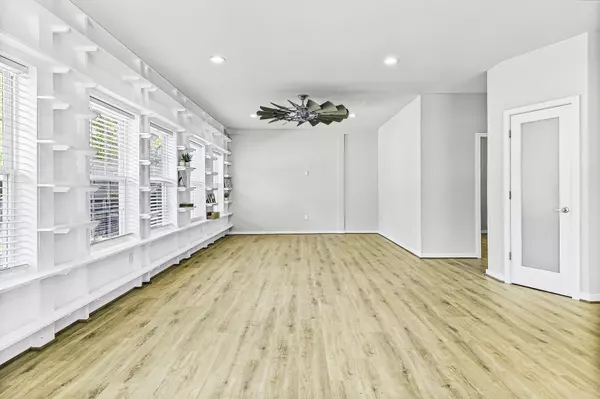 Point Blank, TX 77364,181 Tobago LN