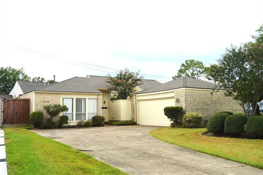 1310 S Kirkwood RD, Houston, TX 77077