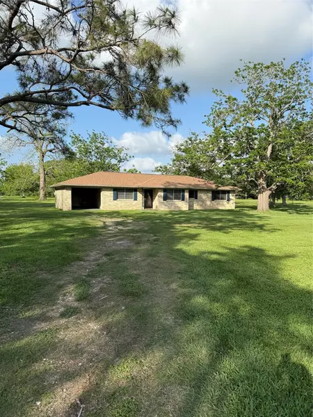 9639 FM 524, Sweeny, TX 77480