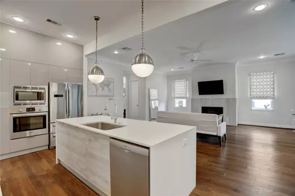 Houston, TX 77055,1715 Maravilla DR