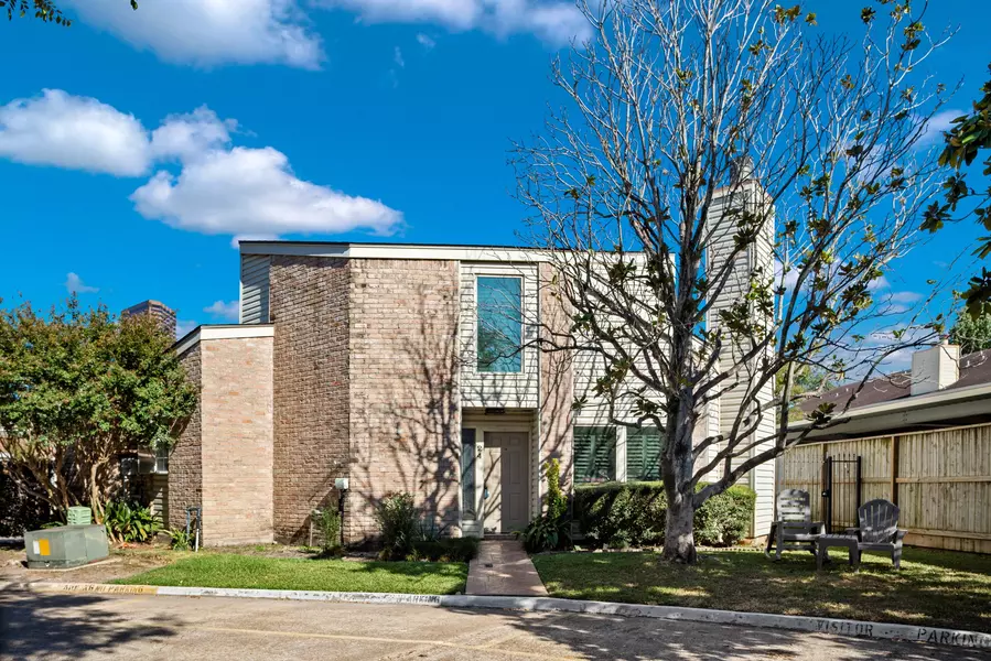 1829 Bering DR #24, Houston, TX 77057