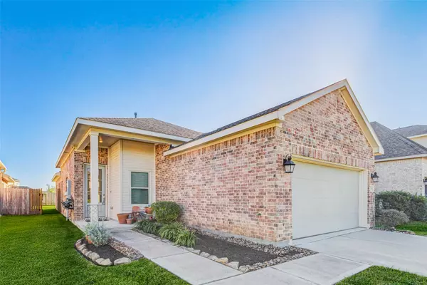 5310 Abbeville CT, Dickinson, TX 77539