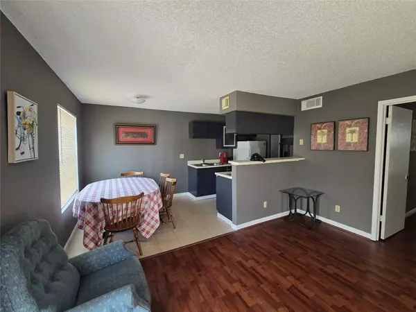 2750 Holly Hall ST #106, Houston, TX 77054
