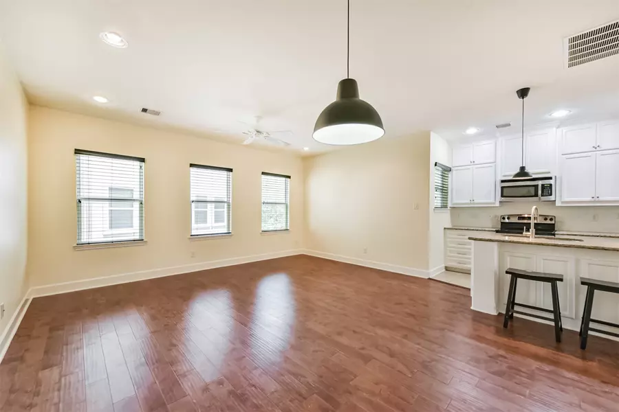 242 Lenox ST, Houston, TX 77011