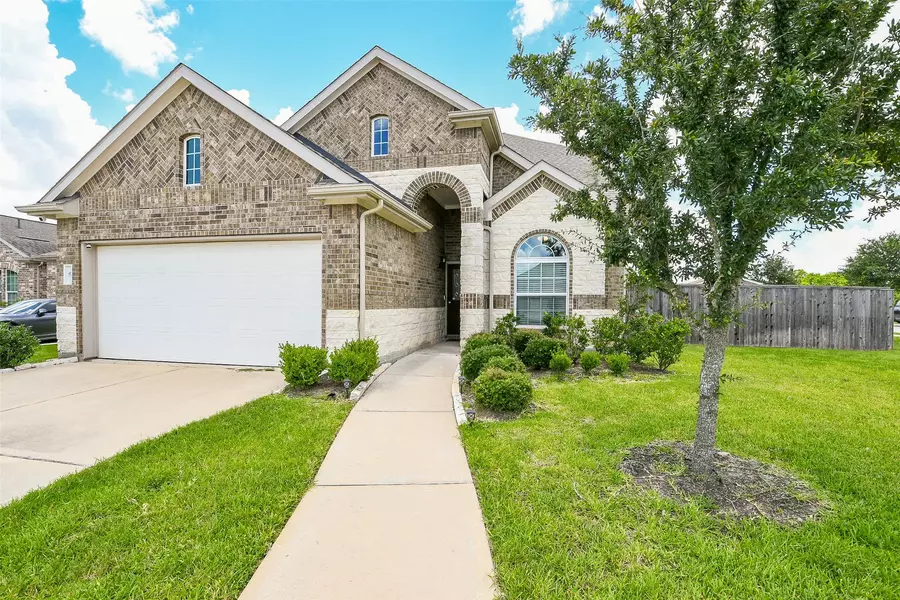 5 Lucas Chase CT, Manvel, TX 77578