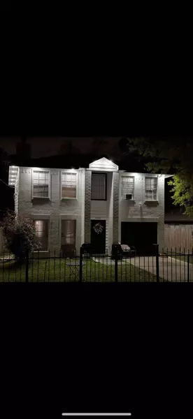 8206 Claiborne ST, Houston, TX 77078
