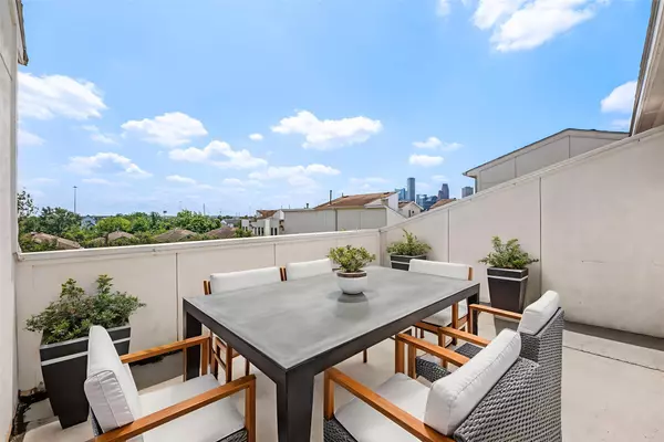 1705 Weber ST, Houston, TX 77007
