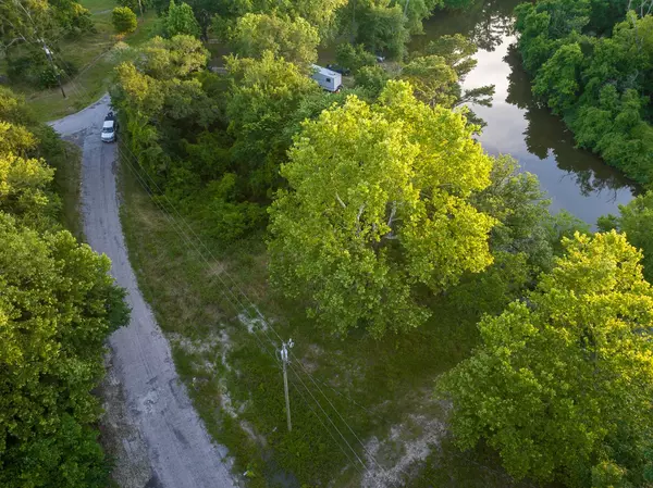 199 Fisherman's Trail, Huntsville, TX 77320