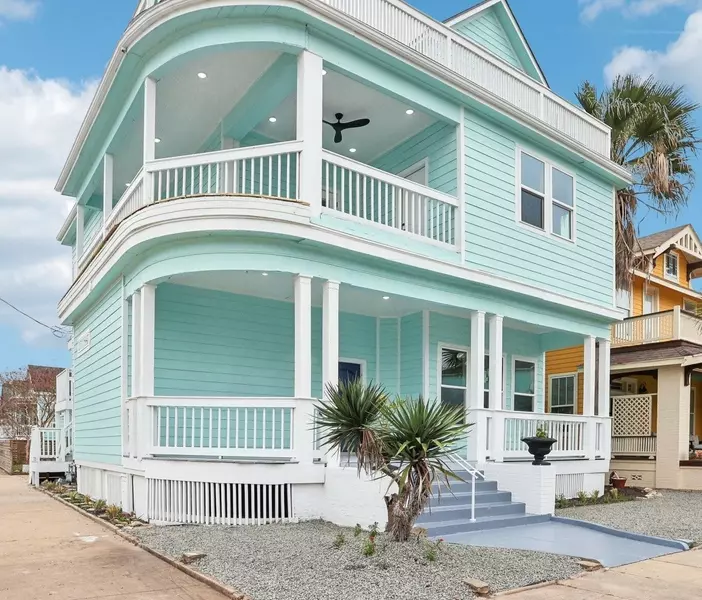 2326 Bernardo de Galvez, Galveston, TX 77550