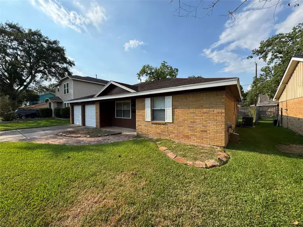 Seabrook, TX 77586,1812 Dolphin DR