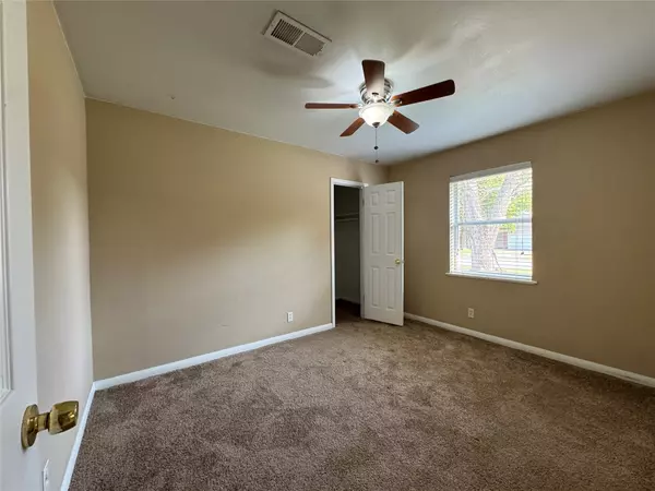 Seabrook, TX 77586,1812 Dolphin DR