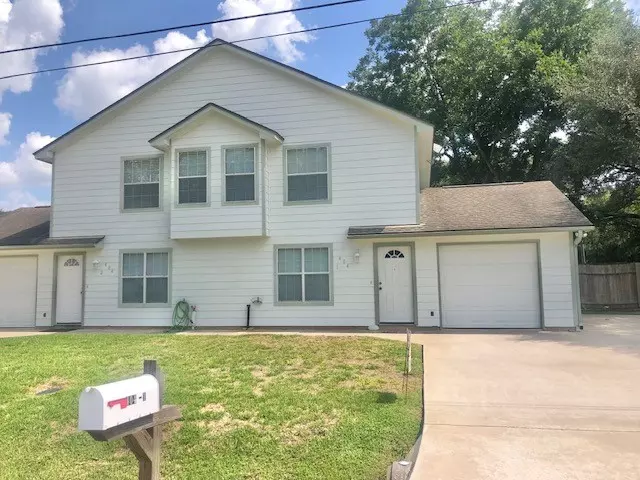 404 Peach ST #1, Tomball, TX 77375