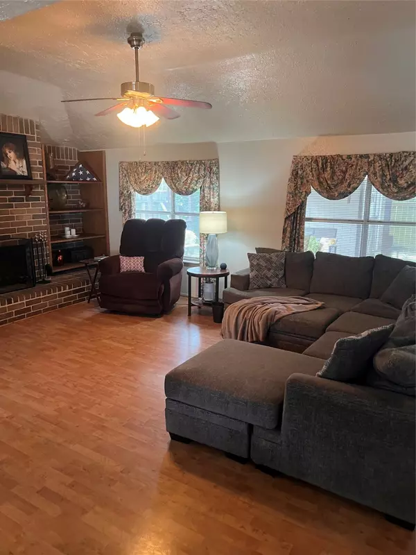 La Porte, TX 77571,9734 Oakmont DR