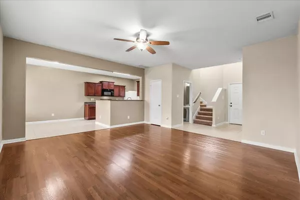 La Marque, TX 77568,322 Shoshone Ridge DR