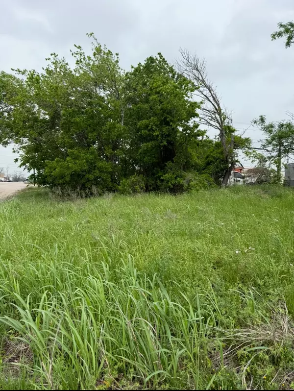 Giddings, TX 78942,212 S Burleson ST