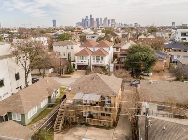 1910-1912 McDuffie ST,  Houston,  TX 77019