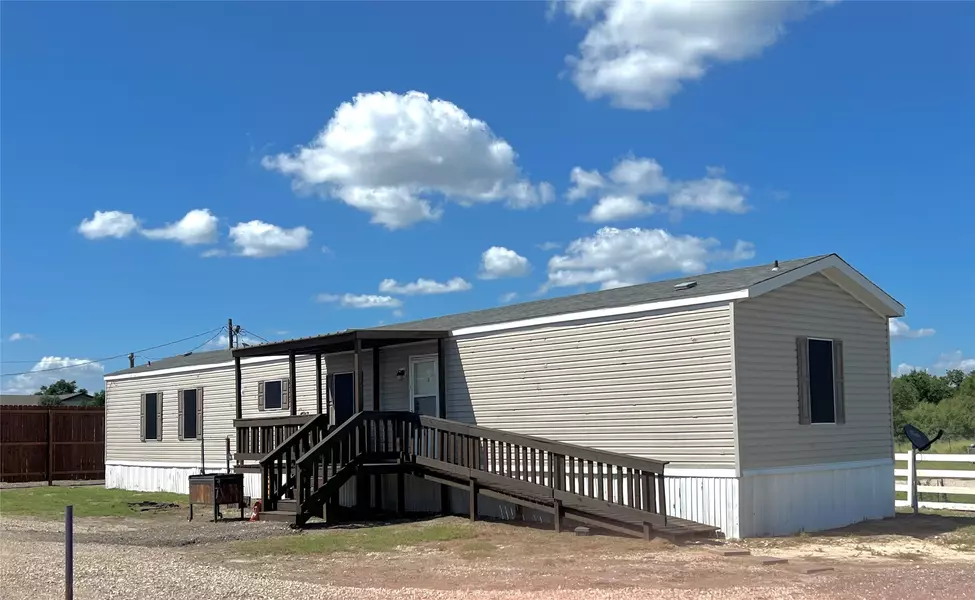 379 FM 60 E, Somerville, TX 77879