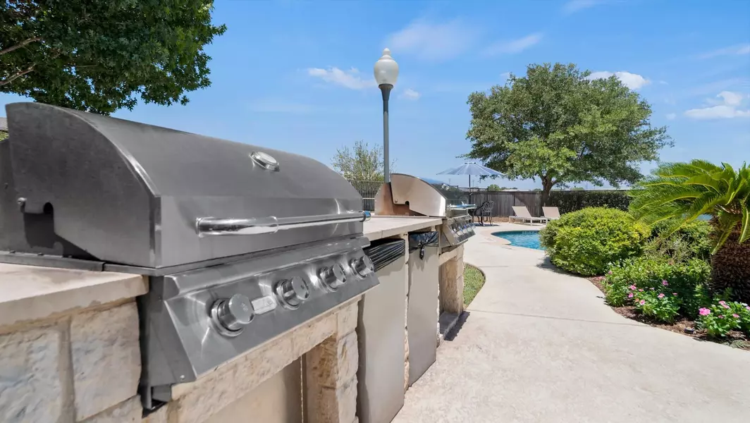 705 Village WAY #9208, New Braunfels, TX 78130