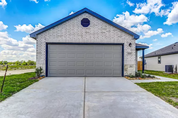 Houston, TX 77016,10403 Meadow Saffron DR