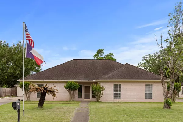 2718 Meadowcreek DR,  Missouri City,  TX 77459