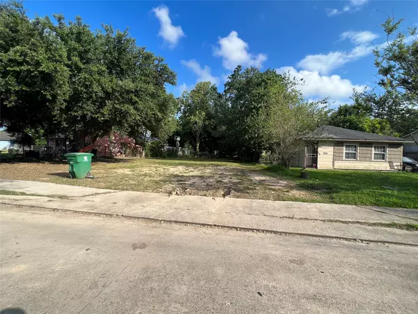 Houston, TX 77033,5534 Bataan RD