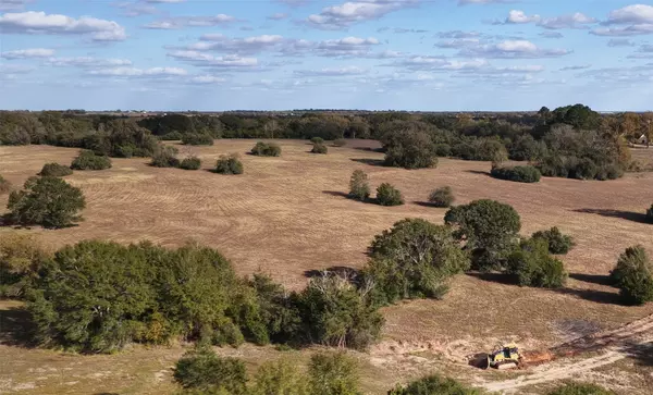 Brenham, TX 77833,3 Creekview Trail