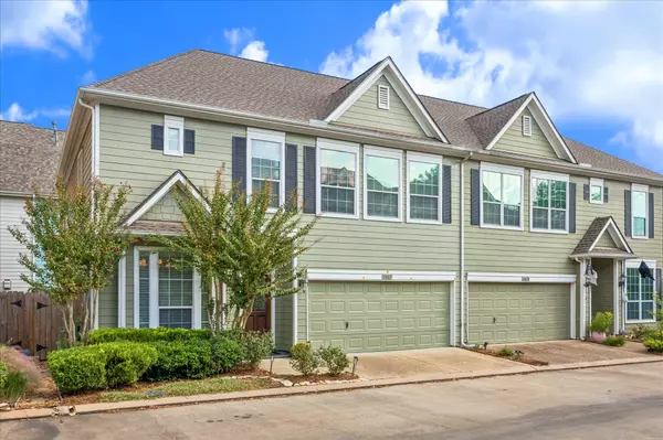 Houston, TX 77008,2667 Shady Acres LNDG