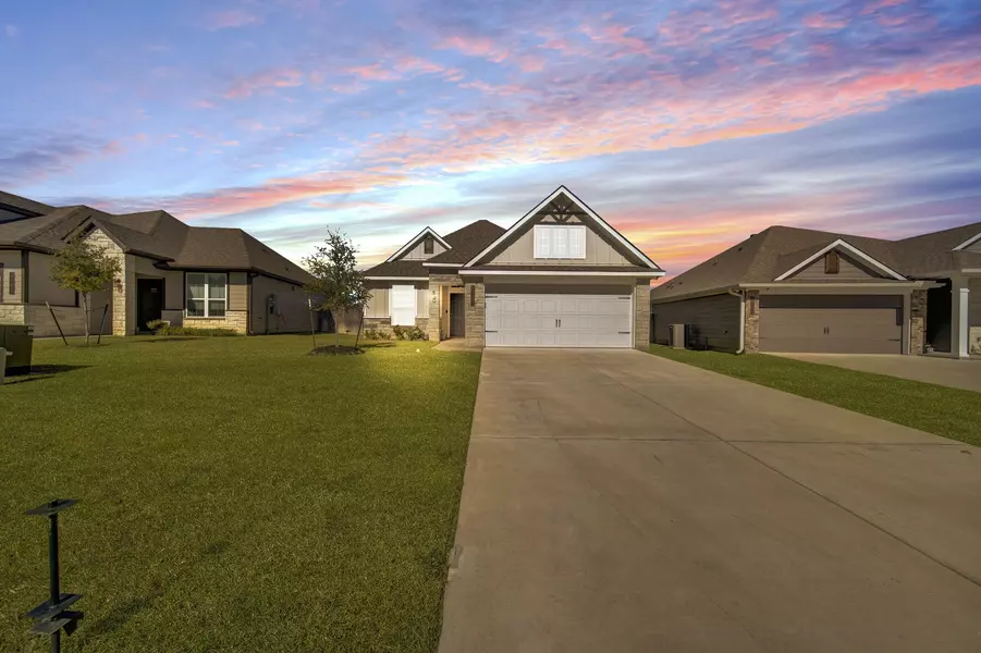 4791 Native Tree LN, Bryan, TX 77845