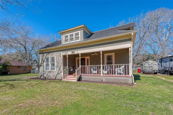 East Bernard, TX 77435,322 Fitzgerald ST