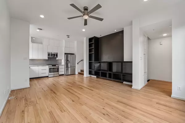 Houston, TX 77019,1601 W Webster ST #18