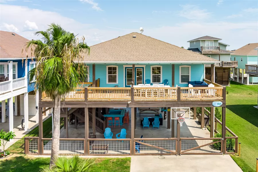 866 Townsend DR, Crystal Beach, TX 77650