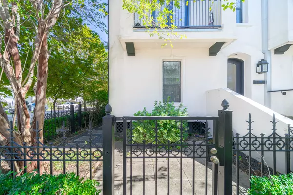 Houston, TX 77008,2426 Bevis ST