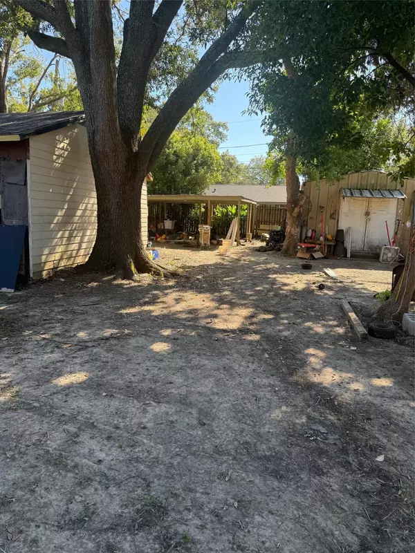 Baytown, TX 77520,1901 Chilton DR