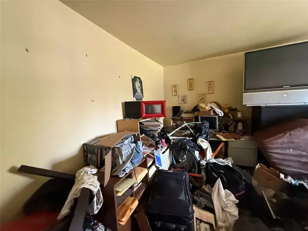 Houston, TX 77021,7338 England ST