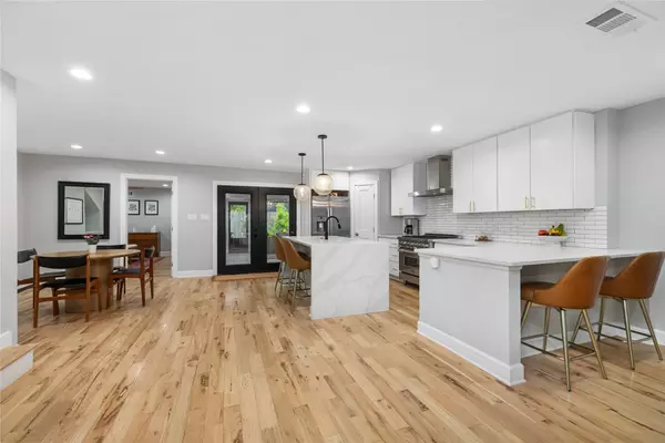 Houston, TX 77018,2122 Chippendale RD