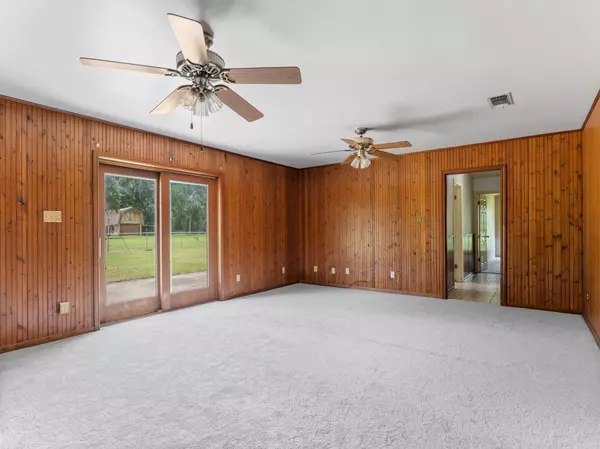 Brazoria, TX 77422,4432 County Road 886